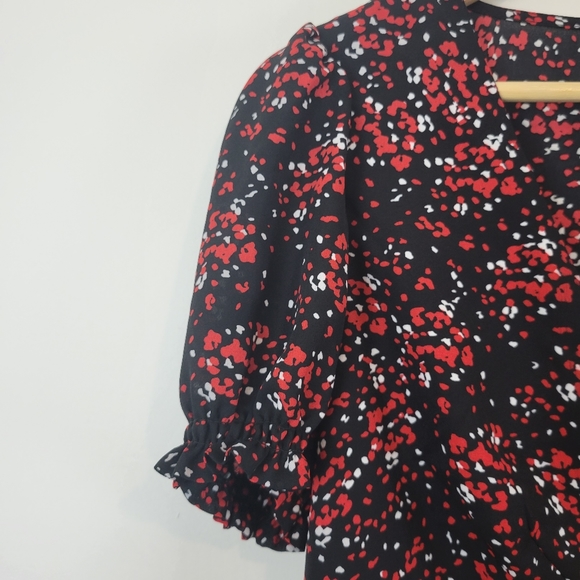 DYNAMITE | NWT Black and Red Short Sleeve Blouse - Picture 6 of 6